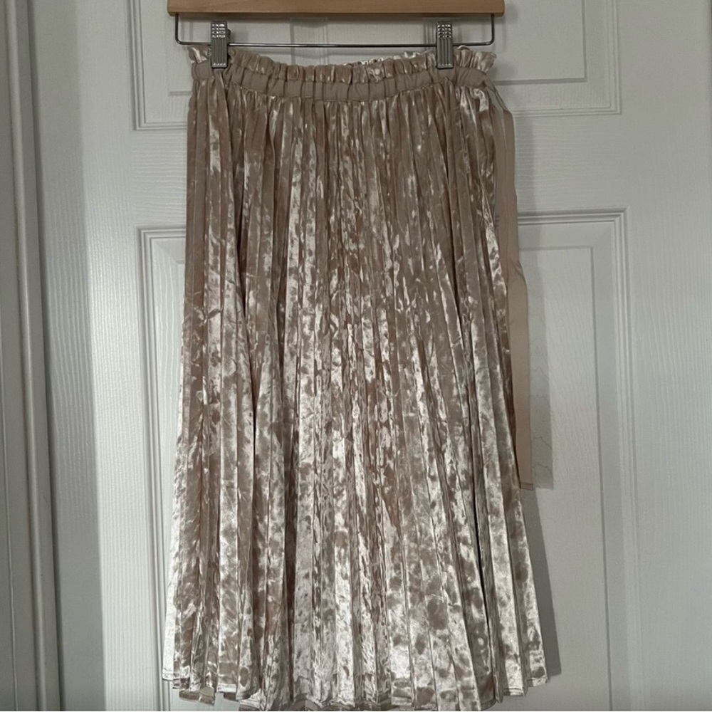 LC Lauren Conrad Velvet Cream A-Line Skirt - Picture 2 of 6